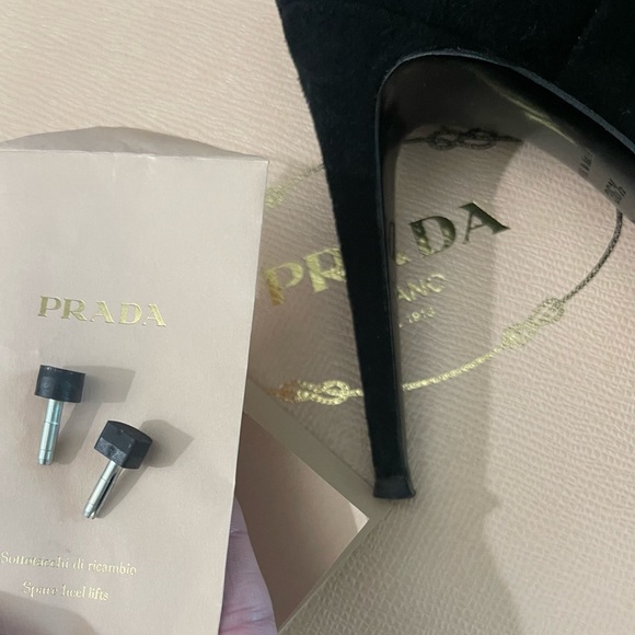PRADA 🖤🖤 Authentic Black Suede Pumps in Excellent preowned condition - 36.5 - Picture 4 of 8